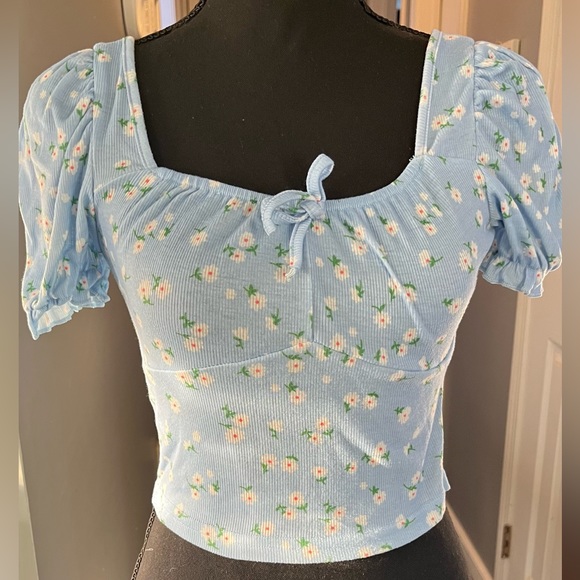 crop top - Picture 1 of 3